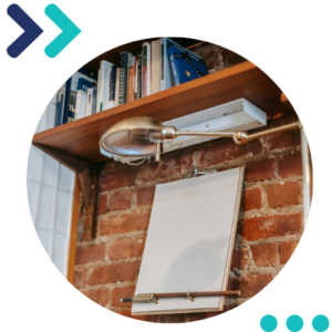 Ejemplo de elementos decorativos funcionales para tu oficina en casa