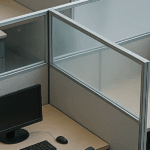 Cubículo de oficina: clave para un espacio de trabajo eficiente